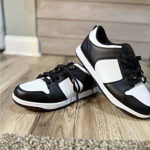 FUBU Black and White Sneakers Low-Top Leather